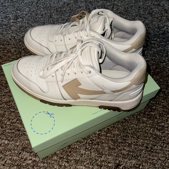 Off white Sneakers - Picture 1 of 14